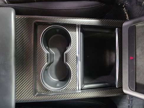 Used 2022 Tesla Model S Plaid image 14