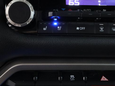 Used 2023 Toyota Tundra Limited w/ Power Package image 23