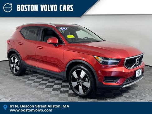 Used 2019 Volvo XC40 T5 Momentum AWD/4WD image 1