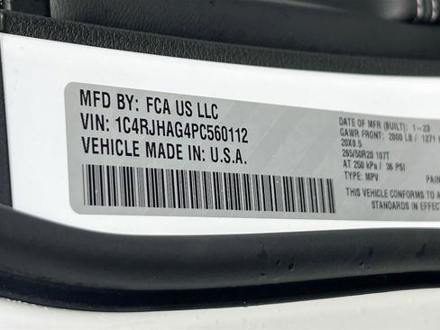 Used 2023 Jeep Grand Cherokee Altitude image 31