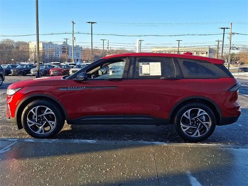 Used 2025 Lincoln Nautilus Premier w/ Jet Appearance Package image 5