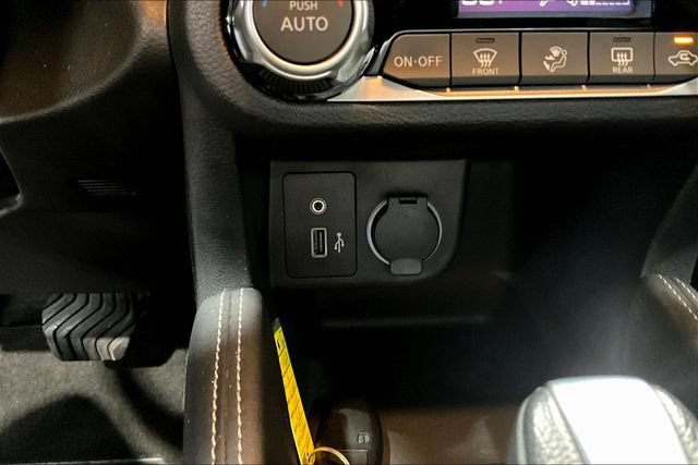 Used 2019 Nissan Kicks SR w/ Exterior Package FWD image 15
