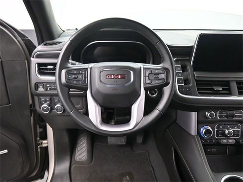 Used 2023 GMC Yukon XL SLT image 29