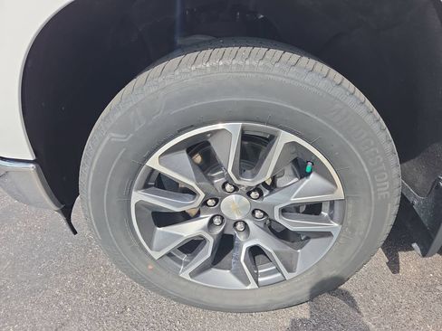 Certified 2023 Chevrolet Silverado 1500 LT AWD/4WD image 31
