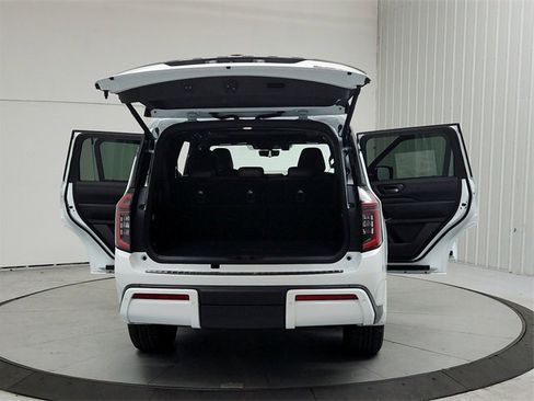 New 2026 Nissan Armada Platinum Reserve image 14