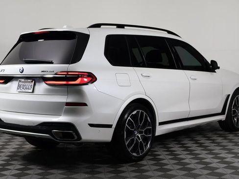 Used 2023 BMW X7 xDrive40i w/ M Sport Package image 4