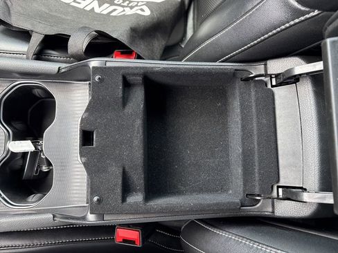 Used 2024 Jeep Grand Cherokee L Limited w/ Luxury Tech Group II image 40