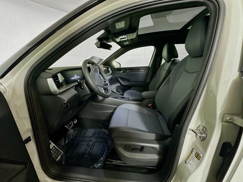 New 2026 Volkswagen Tiguan SE R-Line AWD/4WD image 20