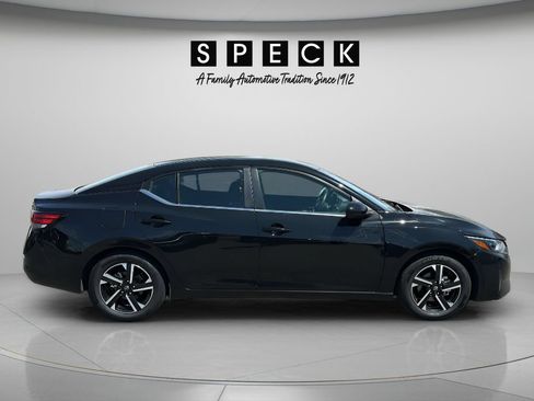 Used 2024 Nissan Sentra SV FWD image 5