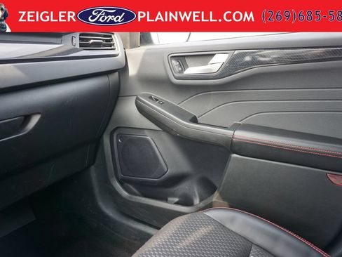 Used 2024 Ford Escape ST-Line w/ Tech Pack #1 AWD/4WD image 33