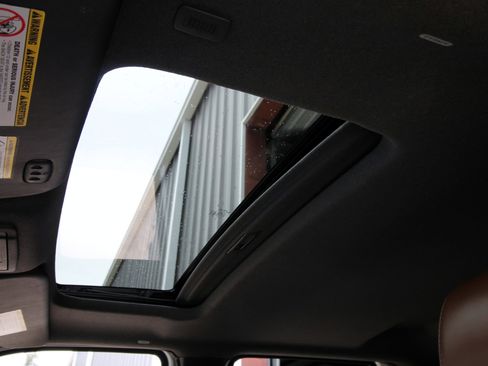 Used 2016 Ford F250 Platinum w/ FX4 Off-Road Package image 38