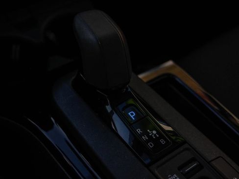 Used 2025 Toyota Prius LE image 20