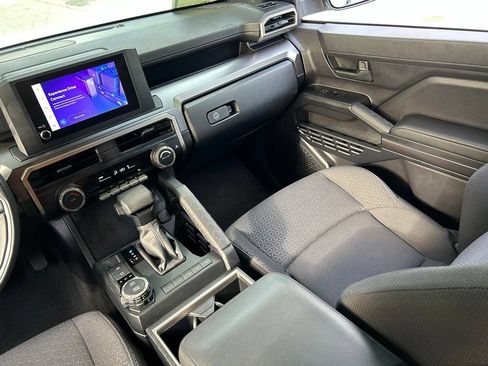 Used 2025 Toyota 4Runner SR5 AWD/4WD image 12