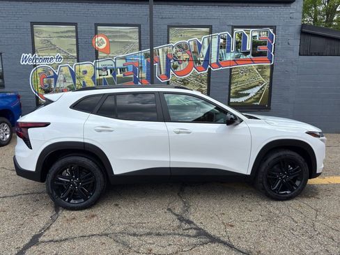 New 2026 Chevrolet Trax ACTIV w/ Sunroof Package FWD image 30