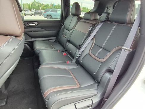 New 2026 Nissan Armada SL w/ Convenience Package AWD/4WD image 8