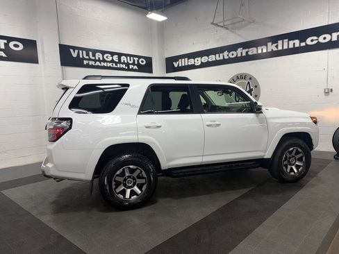 Used 2024 Toyota 4Runner TRD Off-Road Premium w/ Moonroof Package AWD/4WD image 3