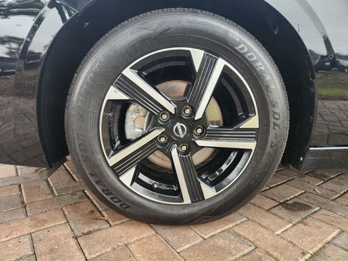 Used 2024 Nissan Sentra SV image 14