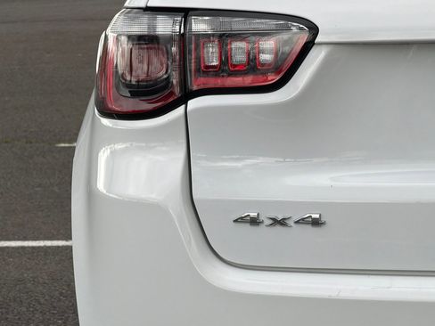 Used 2024 Jeep Compass Latitude image 26