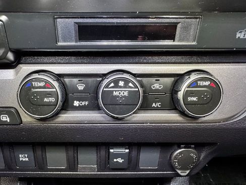 Used 2022 Toyota Tacoma SR5 image 34