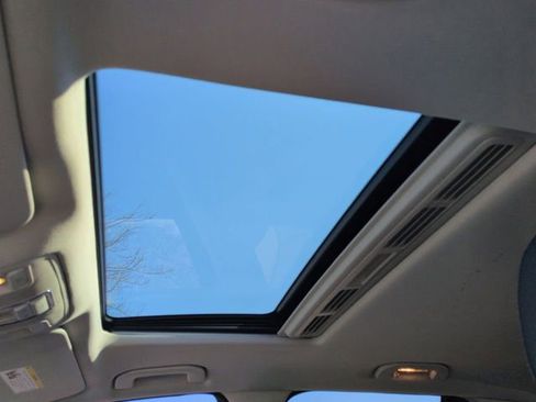 Used 2018 Mercedes-Benz GLE 43 AMG 4MATIC w/ Night Package image 18