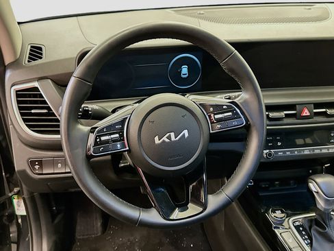 Used 2024 Kia Seltos EX image 18