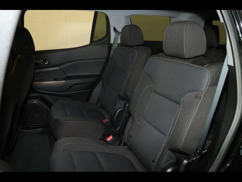 Used 2023 GMC Acadia SLE w/ Driver Convenience Package AWD/4WD image 9