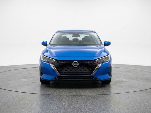 Used 2025 Nissan Sentra SV image 2