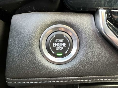 Certified 2023 Chevrolet Colorado LT w/ LT Convenience Package II image 17