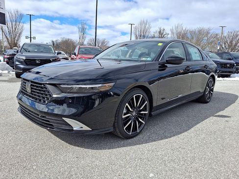 New 2026 Honda Accord Touring image 2