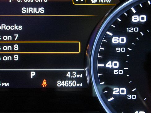 Used 2015 Audi A8 L 4.0T w/ Premium Package image 18