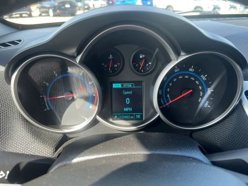 Used 2015 Chevrolet Cruze LT FWD image 14