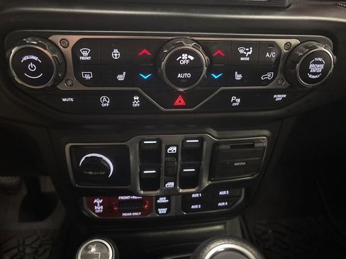 Used 2020 Jeep Gladiator Rubicon image 22