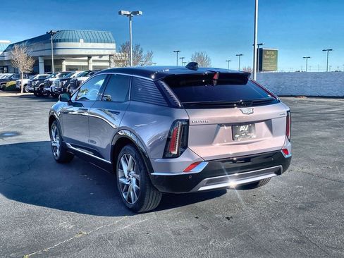 New 2026 Cadillac Optiq Luxury 1 image 12