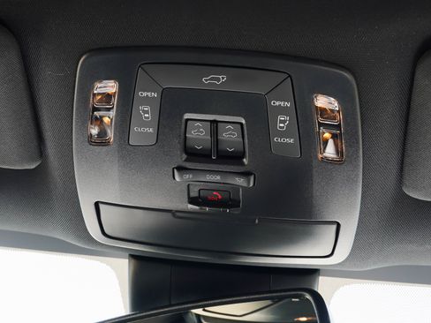 New 2026 Toyota Sienna XLE Woodland Edition AWD/4WD image 33