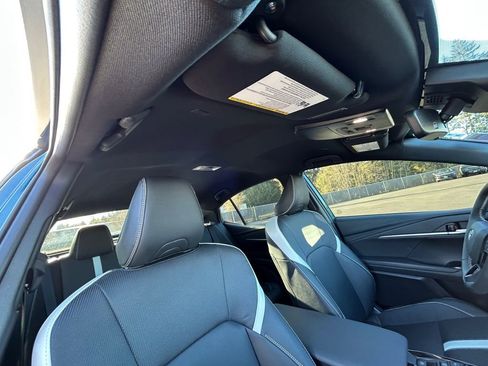 Used 2025 Toyota Camry SE w/ Convenience Package image 27