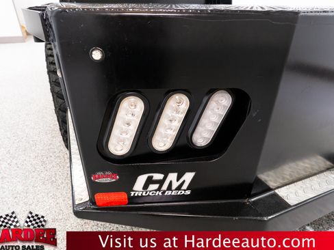 Used 2025 Chevrolet Silverado 3500 LT w/ Convenience Package AWD/4WD image 9