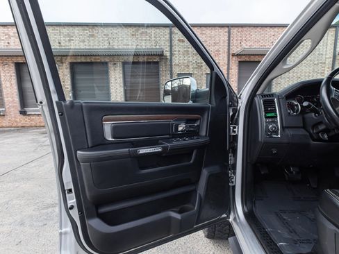 Used 2016 RAM 2500 Laramie image 16