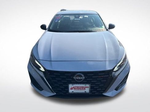 New 2025 Nissan Altima 2.5 SR w/ SR Premium Package image 9