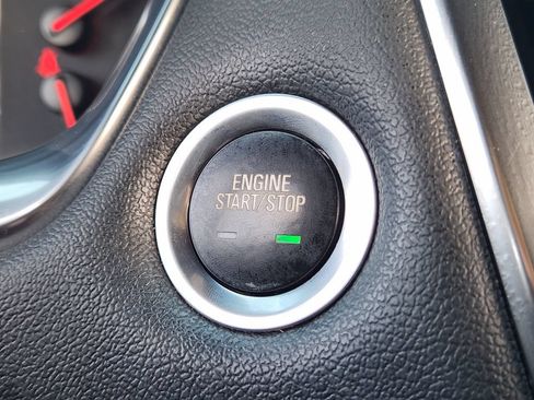 Used 2022 Chevrolet Traverse Premier w/ Redline Edition FWD image 16