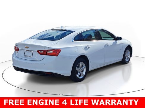 Used 2024 Chevrolet Malibu LT image 3