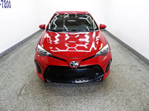 Used 2019 Toyota Corolla SE FWD image 2