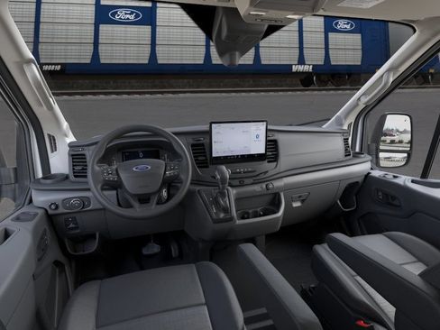 New 2026 Ford Transit 250 148 Medium Roof RWD image 10