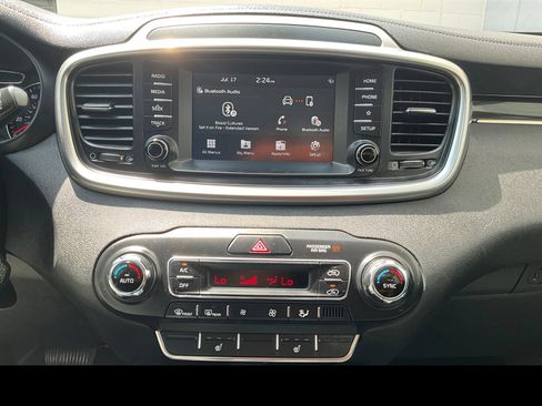 Used 2020 Kia Sorento LX w/ LX I4 Convenience Package AWD/4WD image 5