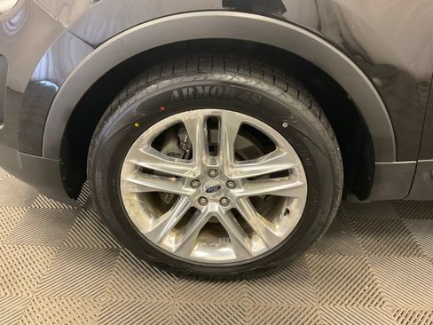 Used 2016 Ford Explorer XLT w/ Equipment Group 202A AWD/4WD image 15