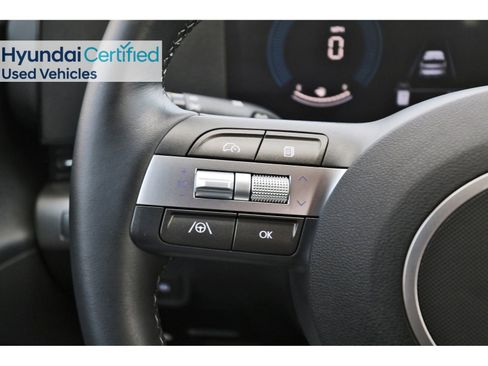 Certified 2025 Hyundai Kona SEL image 18