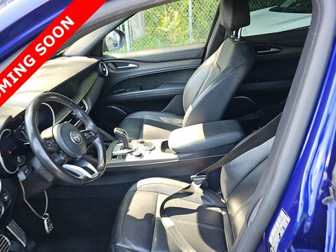 Used 2022 Alfa Romeo Stelvio Ti w/ Active Assist Plus Package AWD/4WD image 6