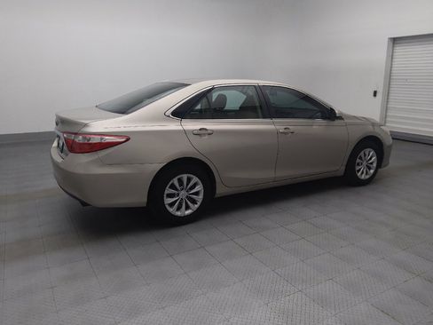 Used 2016 Toyota Camry LE FWD image 10