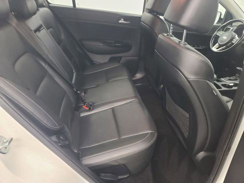 Used 2020 Kia Sportage EX image 17