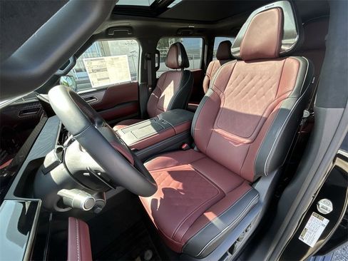 New 2026 INFINITI QX80 Autograph w/ Premium Cargo Package image 11