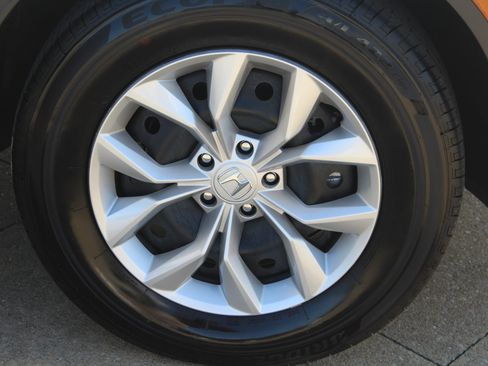 Used 2026 Honda CR-V LX image 3
